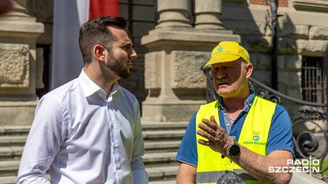 Fot. Robert Stachnik [Radio Szczecin] Protest rolników na Wałach Chrobrego [ZDJĘCIA]