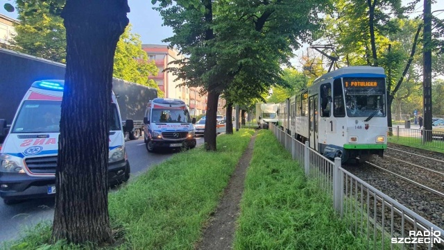 Fot. Wojciech Ochrymiuk [Radio Szczecin] Bus zderzył się z tramwajem [WIDEO, ZDJĘCIA]