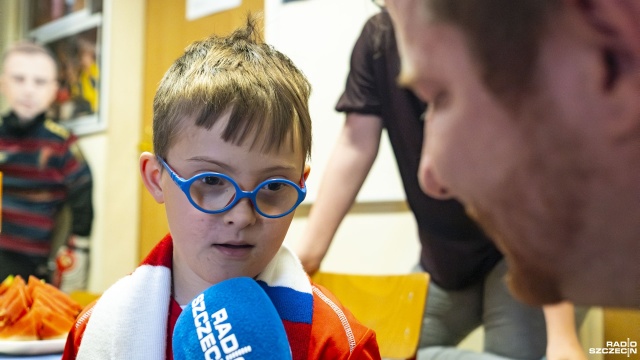 Fot. Wojciech Ochrymiuk [Radio Szczecin] Po tym wpisie młodego kibica Pogoni jest o nim głośno [WIDEO, ZDJĘCIA]