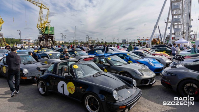 Fot. Robert Stachnik [Radio Szczecin] Klasyki Porsche wyruszyły w podróż przez Polskę [WIDEO, ZDJĘCIA]