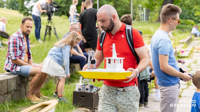 Fot. Robert Stachnik [Radio Szczecin] Miniatury wypłynęły na Rusałkę [WIDEO, ZDJĘCIA]