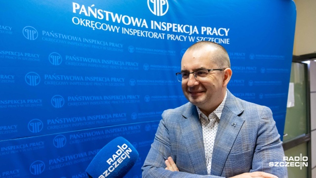 Okręgowy Inspektor Pracy w Szczecinie Konrad Pachciarek. Fot. Robert Stachnik [Radio Szczecin] Wsparcie, a nie konkurencja, czyli Okręgowy Inspektorat Pracy o sztucznej inteligencji