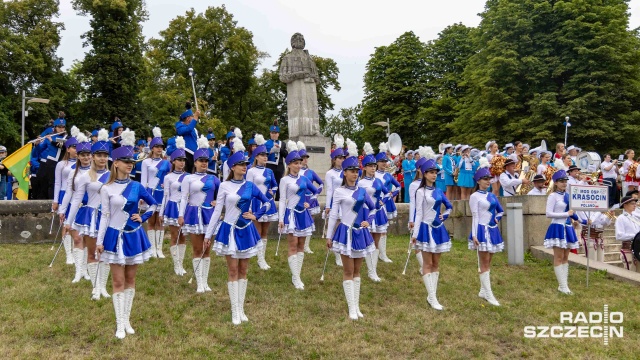 Przemarsz Orkiestr Dętych Tall Ships Races Szczecin 2024 Fot. Robert Stachnik [Radio Szczecin] Muzyczna Walka o Puchar Prezydenta Szczecina rozpoczęta [ZDJĘCIA]