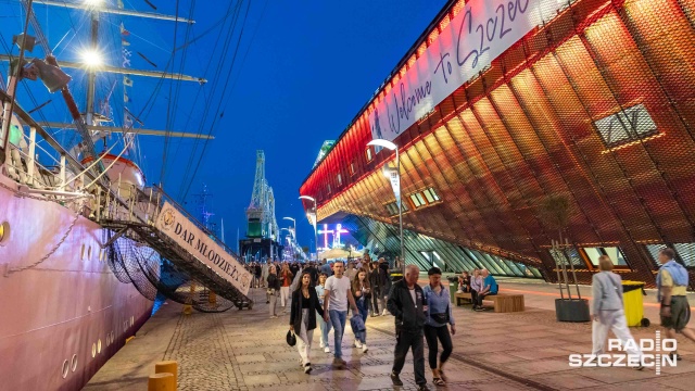 Morskie Centrum Nauki im. prof. Jerzego Stelmacha. The Tall Ships Races Szczecin Fot. Robert Stachnik [Radio Szczecin] Tolszpiowy Szczecin wieczorem i nocą. Widoki niezapomniane [ZDJĘCIA]