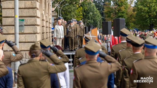 Fot. Robert Stachnik [Radio Szczecin] "Wszystkie te mundury, które nas dzisiaj otaczają, są gwarancją naszego bezpieczeństwa" [ZDJĘCIA]