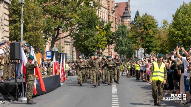 Fot. Robert Stachnik [Radio Szczecin] "Wszystkie te mundury, które nas dzisiaj otaczają, są gwarancją naszego bezpieczeństwa" [ZDJĘCIA]