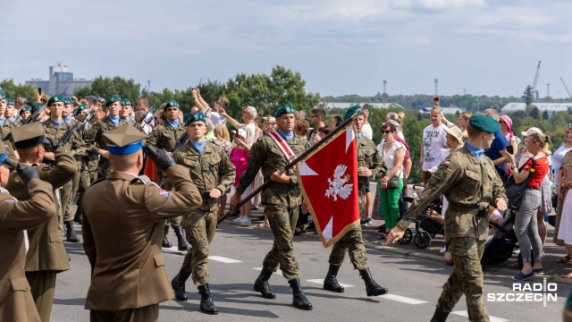 Fot. Robert Stachnik [Radio Szczecin] "Wszystkie te mundury, które nas dzisiaj otaczają, są gwarancją naszego bezpieczeństwa" [ZDJĘCIA]