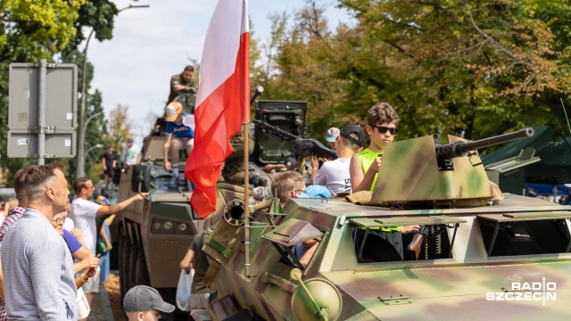 Fot. Robert Stachnik [Radio Szczecin] Można wsiąść do Rosomaka. Piknik wojskowy w Szczecinie [WIDEO, ZDJĘCIA]