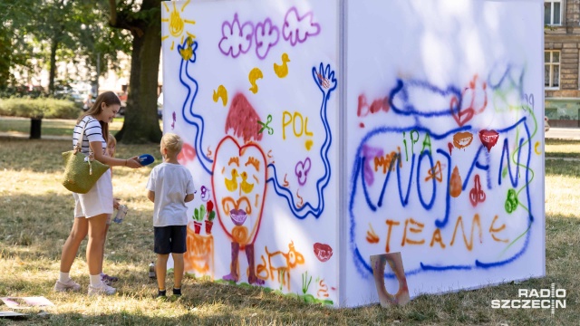 Park Andersa - Minifestiwal Miasta Dzieci-10 TWORZĘ SIĘ! tworzy się już 10 lat. Galeria dla dzieci i młodzieży obchodzi urodziny. Z tej okazji tworzy w plenerze [WIDEO, ZDJĘCIA]