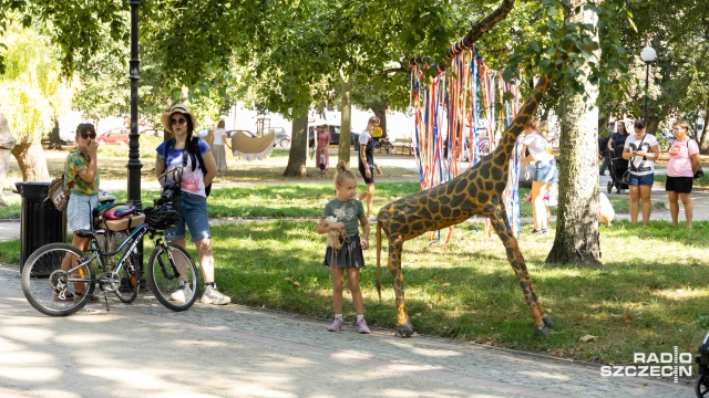 Park Andersa - Minifestiwal Miasta Dzieci-3 TWORZĘ SIĘ! tworzy się już 10 lat. Galeria dla dzieci i młodzieży obchodzi urodziny. Z tej okazji tworzy w plenerze [WIDEO, ZDJĘCIA]