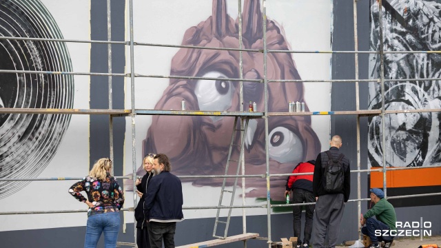 Fot. Robert Stachnik [Radio Szczecin] Mechaniczny lis jako ekologiczny manifest na festiwalu street artu [WIDEO, ZDJĘCIA]