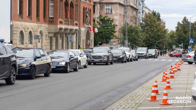 Fot. Robert Stachnik [Radio Szczecin] Szczecin przy Wałach Chrobrego w korkach. "Wszystko stoi, masakra" [WIDEO, ZDJĘCIA, AKTUALIZACJA]