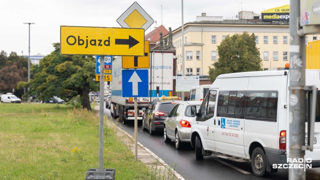 Fot. Robert Stachnik [Radio Szczecin] Szczecin przy Wałach Chrobrego w korkach. "Wszystko stoi, masakra" [WIDEO, ZDJĘCIA, AKTUALIZACJA]