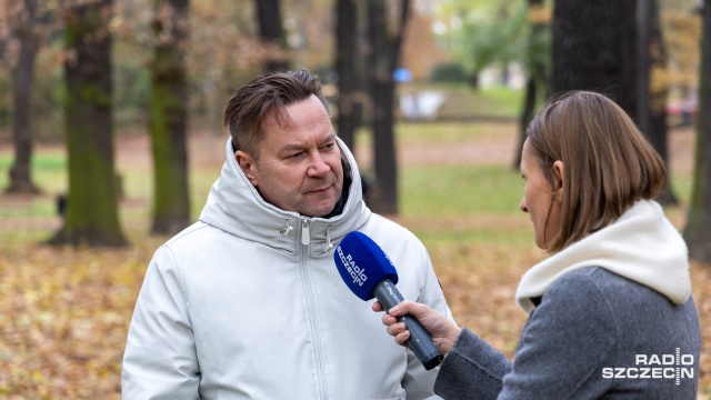 Fot. Robert Stachnik [Radio Szczecin] Mięso naszpikowane metalowymi elementami w parku. Właściciele psów przerażeni [WIDEO, ZDJĘCIA]