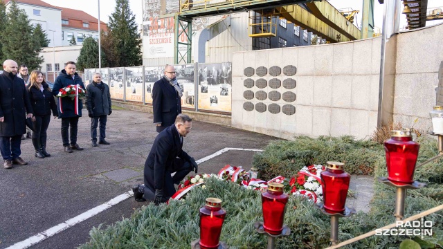 Fot. Robert Stachnik [Radio Szczecin] Szczecin pamięta o ofiarach stanu wojennego [ZDJĘCIA]