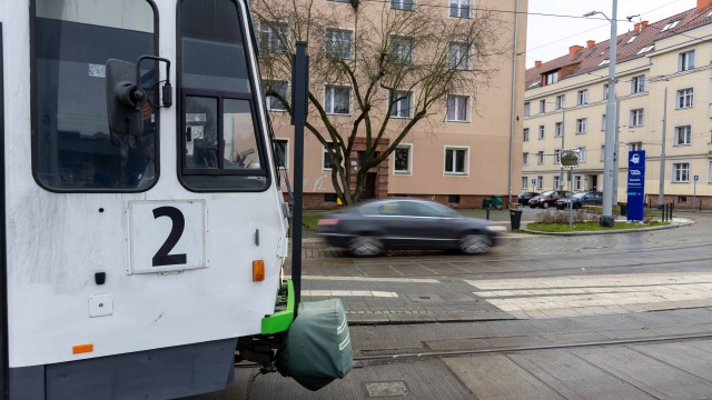 Fot. Robert Stachnik [Radio Szczecin] Naprawy po remoncie na Niebuszewie ruszą w przyszłym roku [WIDEO, ZDJĘCIA]