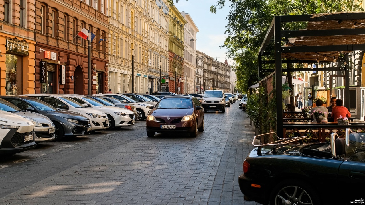 Mieszkańcy i przedsiębiorcy podzieleni ws. zamknięcia dla ruchu dwóch ulic w centrum [WIDEO, ZDJĘCIA]