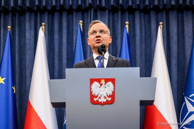 Prezydent Andrzej Duda powtórzył, że Mariusz Kamiński i Maciej Wąsik zostali ułaskawieni zgodnie z Konstytucją i to ułaskawienie z 2015 roku jest w mocy.