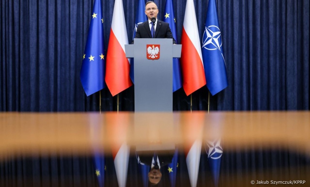 Prezydent Andrzej Duda poinformował, że wszczyna postępowanie ułaskawieniowe wobec Mariusza Kamińskiego i Macieja Wąsika.