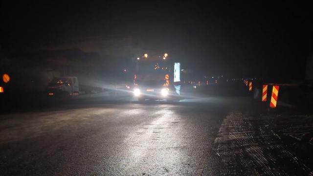 32 solarki na trasach regionu - informuje szczeciński oddział Generalnej Dyrekcji Dróg Krajowych i Autostrad w raporcie z godziny 6.