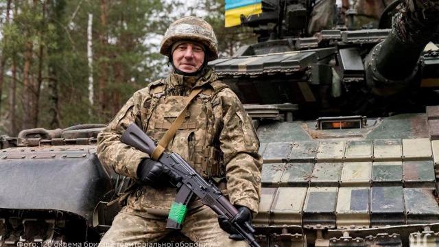 Ukraina ma coraz większe problemy z mobilizacją. Władze w Kijowie zapowiadały zwiększenie poboru, jednak przepisy, które miały usprawnić ten proces utknęły w ukraińskim parlamencie. Tymczasem Rosjanie, mimo ponoszonych strat rzucają na front kolejne poważne siły.