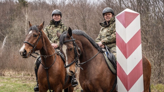 Trzej kolejni członkowie grupy przestępczej zajmującej się organizowaniem nielegalnej migracji zatrzymani. Działania prowadzili wspólnie funkcjonariusze Nadbużańskiego Oddziału Straży Granicznej we współpracy i na polecenie Prokuratury Okręgowej w Zamościu.