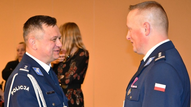 Świnoujście ma nowego komendanta policji - dotychczas pełniący tę funkcję insp. Mirosław Bryś po 30 latach pracy zdecydował się zakończyć służbę.