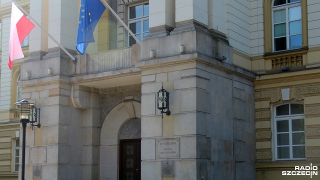 Rada Ministrów przyjęła projekty dotyczące szkolnych stołówek oraz Narodowego Centrum Badań i Rozwoju. Rząd obradował w poniedziałek po południu.