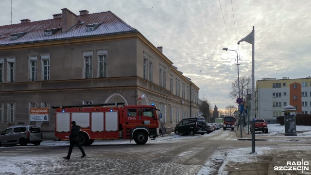 Do zadymionych piwnic budynku przy ul. Pocztowej w Stargardzie wezwano strażaków.