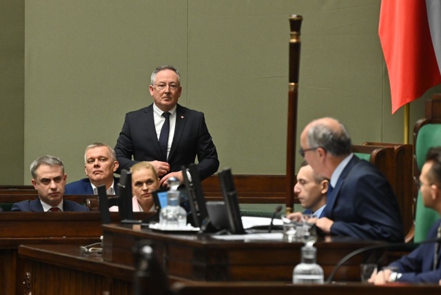 Sejm odrzucił wniosek o wotum nieufności wobec ministra kultury Bartłomieja Sienkiewicza.