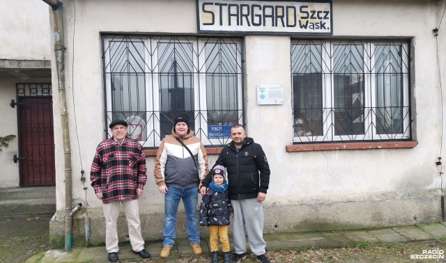 Dzisiaj zaczyna się zaplanowane na weekend porządkowanie terenu dawnej stacji kolejki wąskotorowej w Stargardzie. Zainteresowanie ogłoszoną w mediach społecznościowych akcją przerosło oczekiwanie organizatorów. I gdy aura wreszcie na to pozwala, ruszy sprzątanie zarośniętych torowisk i peronów stacji przy ulicy Rzeźniczej w Stargardzie.