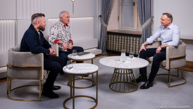 Minister Spraw Zagranicznych Radosław Sikorski i ambasador Ukrainy komentują wypowiedź prezydenta o przyszłości Krymu.