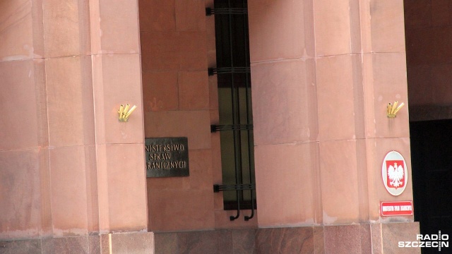 Doprecyzowanie słów przez prezydenta Andrzeja Dudę na temat Krymu zamyka sprawę - powiedział w Brukseli minister spraw zagranicznych Radosław Sikorski.