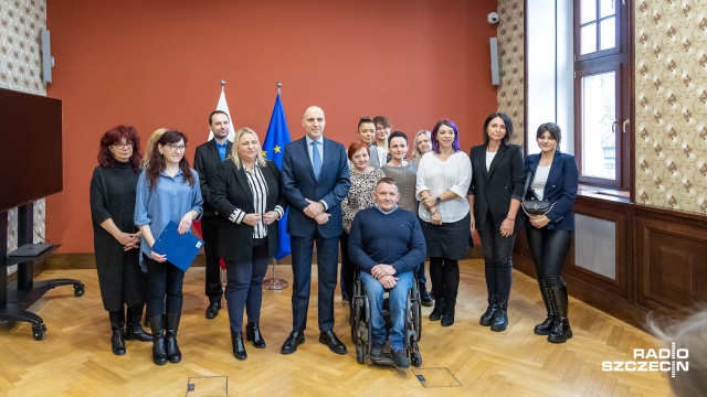 Przewodnicząca zespołu parlamentarnego ds. osób z niepełnosprawnościami Maja Nowak, spotkała się z dziećmi ze spektrum autyzmu oraz ich rodzicami.