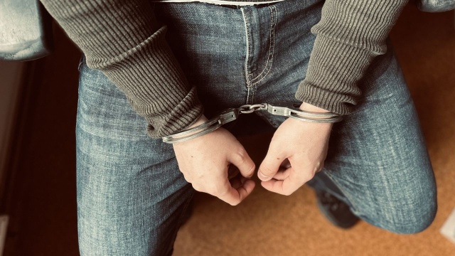 Ugodził starszego mężczyznę nożem - za swój czyn odpowie przed sądem. To 26-letni mieszkaniec powiatu goleniowskiego.