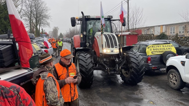 Utrudnienia w Czaplinku na krajowej drodze 20. Rolnicy rozpoczęli protest.