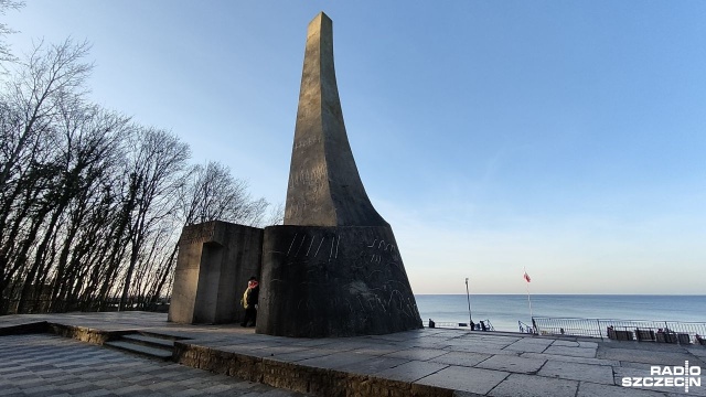 Pomnik Zaślubin Polski z Morzem w Kołobrzegu przejdzie renowację. Będą to największe prace od czasu powstania obiektu, który ma upamiętnić zaślubiny Polski z morzem w marcu 1945 roku.