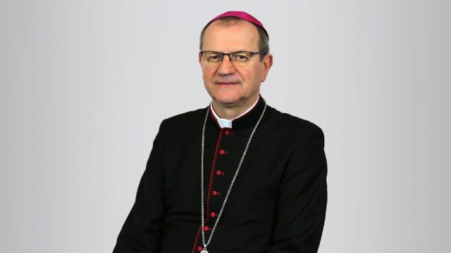 Metropolita gdański arcybiskup Tadeusz Wojda został nowym Przewodniczącym Konferencji Episkopatu Polski. Zdecydowali biskupi w głosowaniu drugiego dnia obrad 397. zebrania plenarnego w Warszawie. Nowy przewodniczący Episkopatu jest pallotynem i ma 67 lat. Od trzech lat jest metropolitą gdańskim.