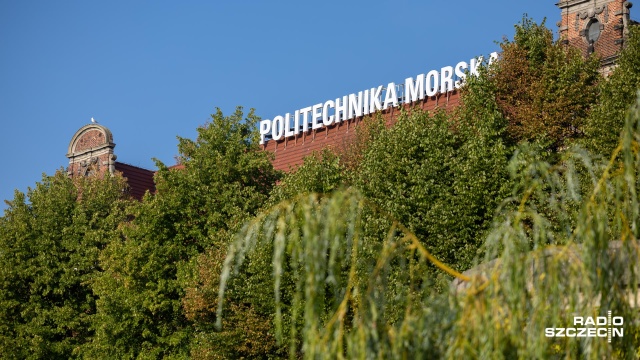 Nowe miejsce rowerowe dla studentów Politechniki Morskiej na osiedlu akademickim przy Starzyńskiego w Szczecinie.