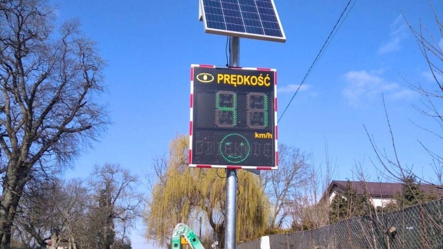 Radarowy wyświetlacz prędkości stanął w Mielęcinie w gminie Pyrzyce.