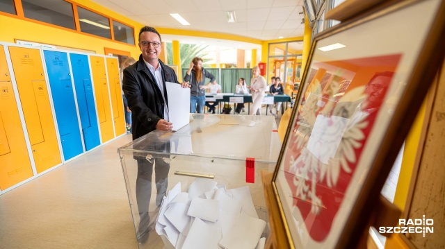 Trwają wybory samorządowe, w których Polacy wybiorą m.in. nowe władze miast. Swój głos oddał już Bogdan Jaroszewicz, kandydat Lewicy na prezydenta Szczecina.