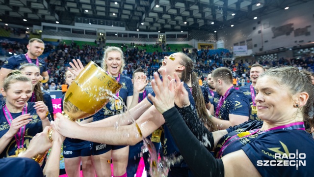 Siatkarki Grupy Azoty Chemika Police zdobyły mistrzostwo Polski. Policzanki w trzecim finałowym meczu o złoty medal pokonały w Szczecinie PGE Rysice Rzeszów 3:1 (20:25, 25:18, 25:16, 25:23) i rywalizację play-off do trzech zwycięstw wygrały 3:0.
