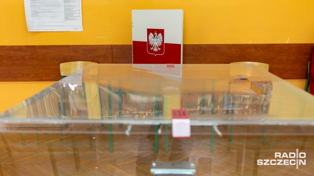 Według danych przekazanych przez Państwową Komisję Wyborczą, frekwencja na godzinę 17 w Zachodniopomorskiem wyniosła 33,23 procent.