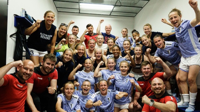 Piłkarki Pogoni zwycięstwem pożegnały się ze swoimi kibicami - szczecinianki w ostatnim w tym sezonie meczu Ekstraligi kobiet na własnym stadionie pokonały Pogoń Tczew 3:0.