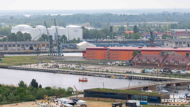 Nowy plac na szczecińskiej Łasztowni - od środy z oficjalną tabliczką. To plac Wielkiej Orkiestry Świątecznej Pomocy.