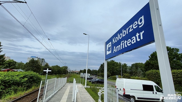 Mieszkańcy Kołobrzegu zyskają lepszy dostęp do transportu kolejowego. W środę oddano do użytku nowe przystanki, na których wkrótce zatrzymają się pociągi.