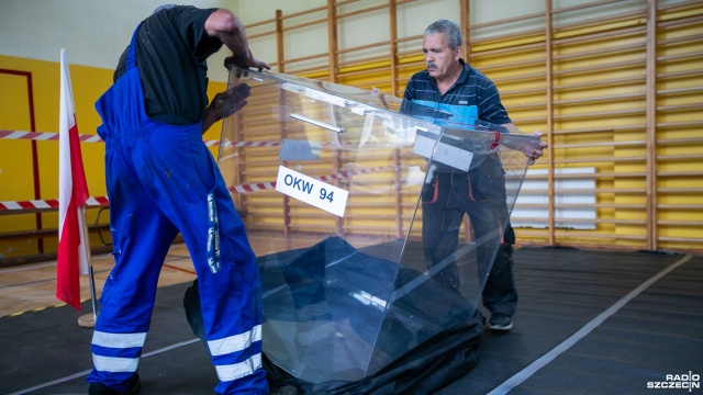 Od północy w Polsce obowiązuje cisza wyborcza. Jutro od godziny 7.00 będziemy wybierać posłów do Parlamentu Europejskiego. Do wyborów zostało wystawionych 1019 osób z 40 komitetów wyborczych.