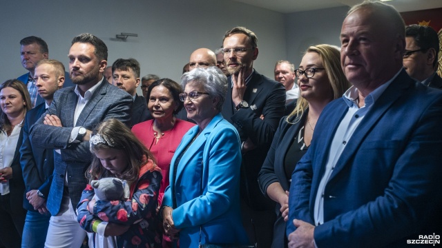 Prawo i Sprawiedliwość liczy na wyższy wynik oficjalnych wyników wyborów, niż ten podawany w sondażach exit poll. Według sondażu Ipsos PiS otrzymał 33,9 procent poparcia.