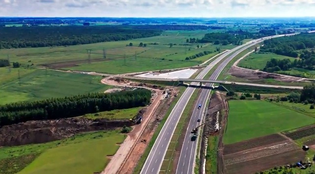 Dobra wiadomość dla kierowców pokonujących trasę ze Szczecina w kierunku Gdańska. Już za kilka dni oddany zostanie do użytku brakujący odcinek obwodnicy Koszalina.