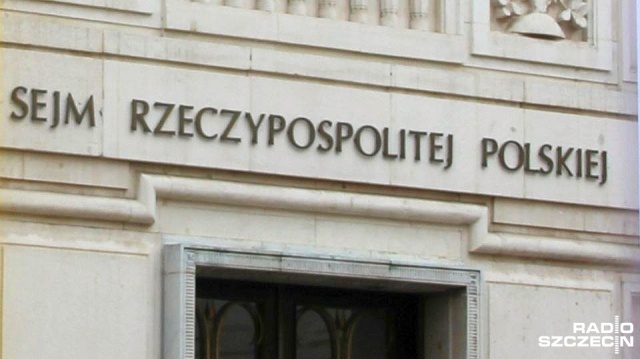 Były minister sprawiedliwości Zbigniew Ziobro ma złożyć 1 lipca zeznania przed sejmową komisją śledczą do spraw Pegasusa.